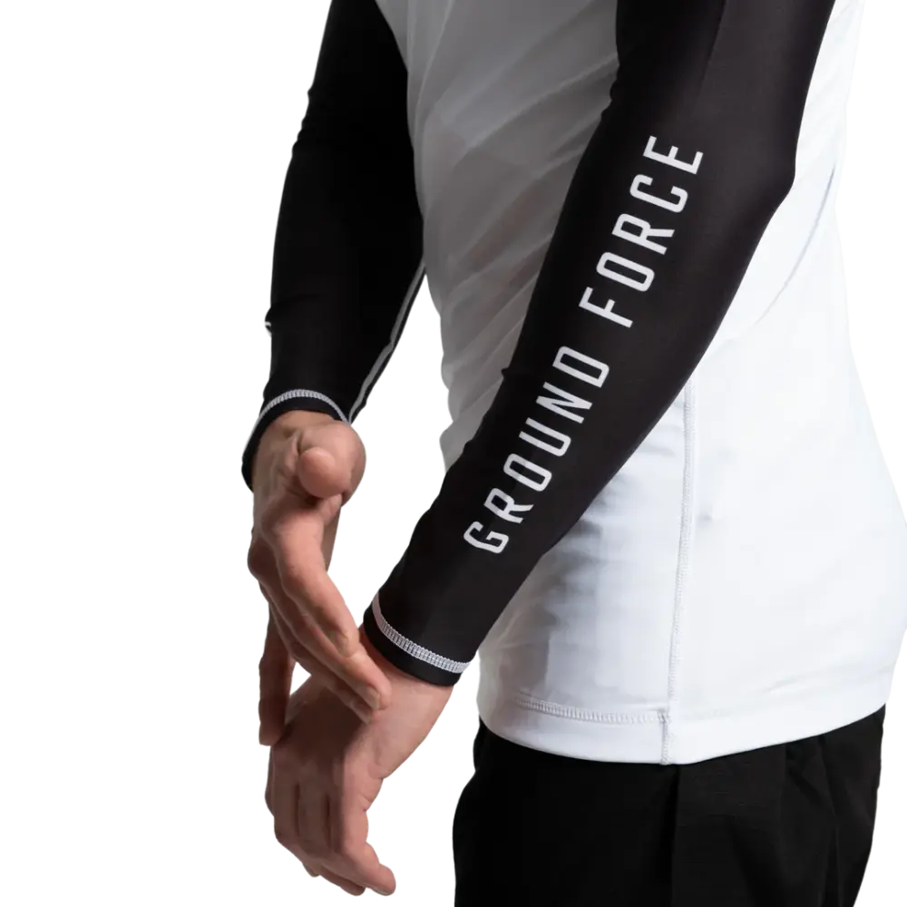 Sleeve detail