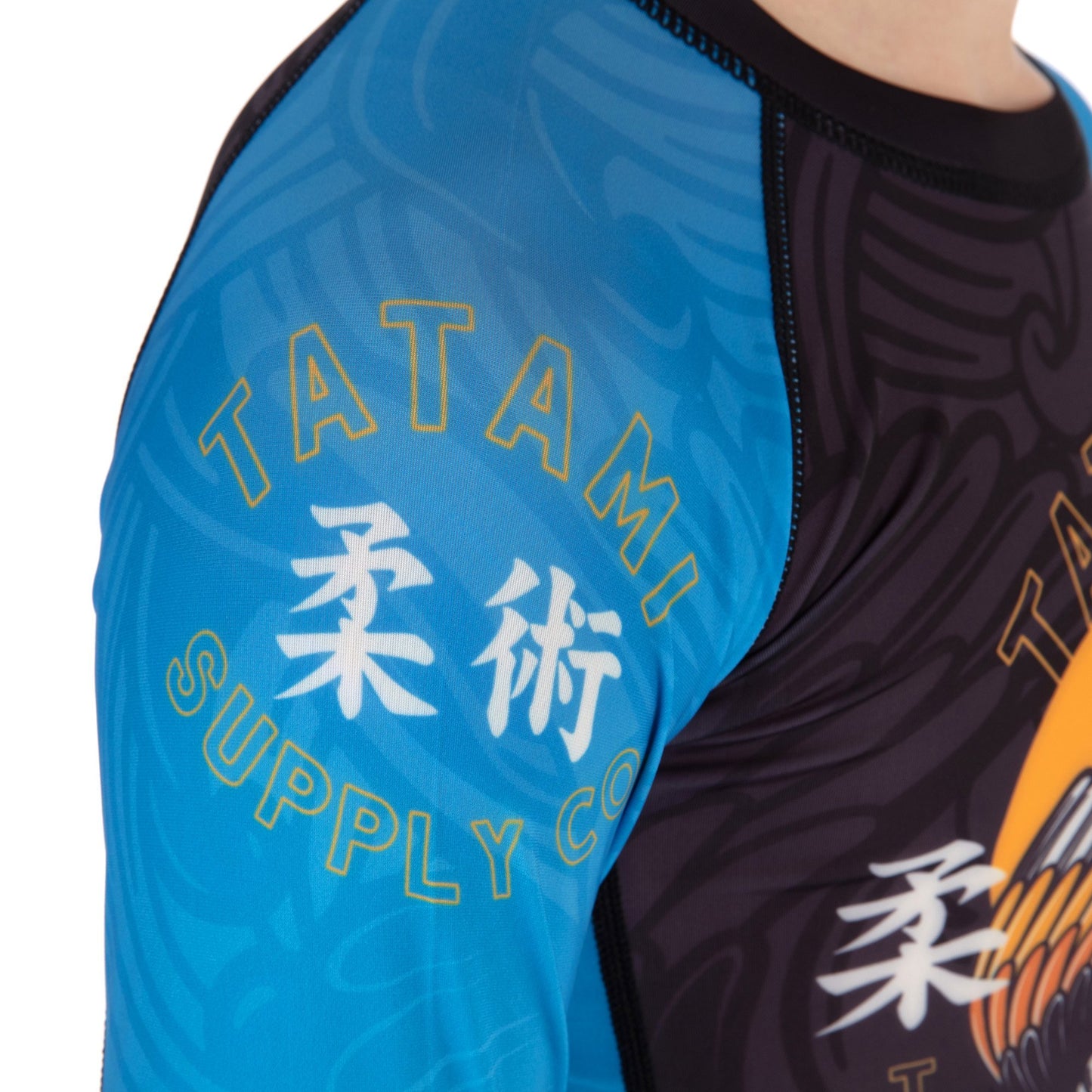 Blue sleeve with Tatami logos