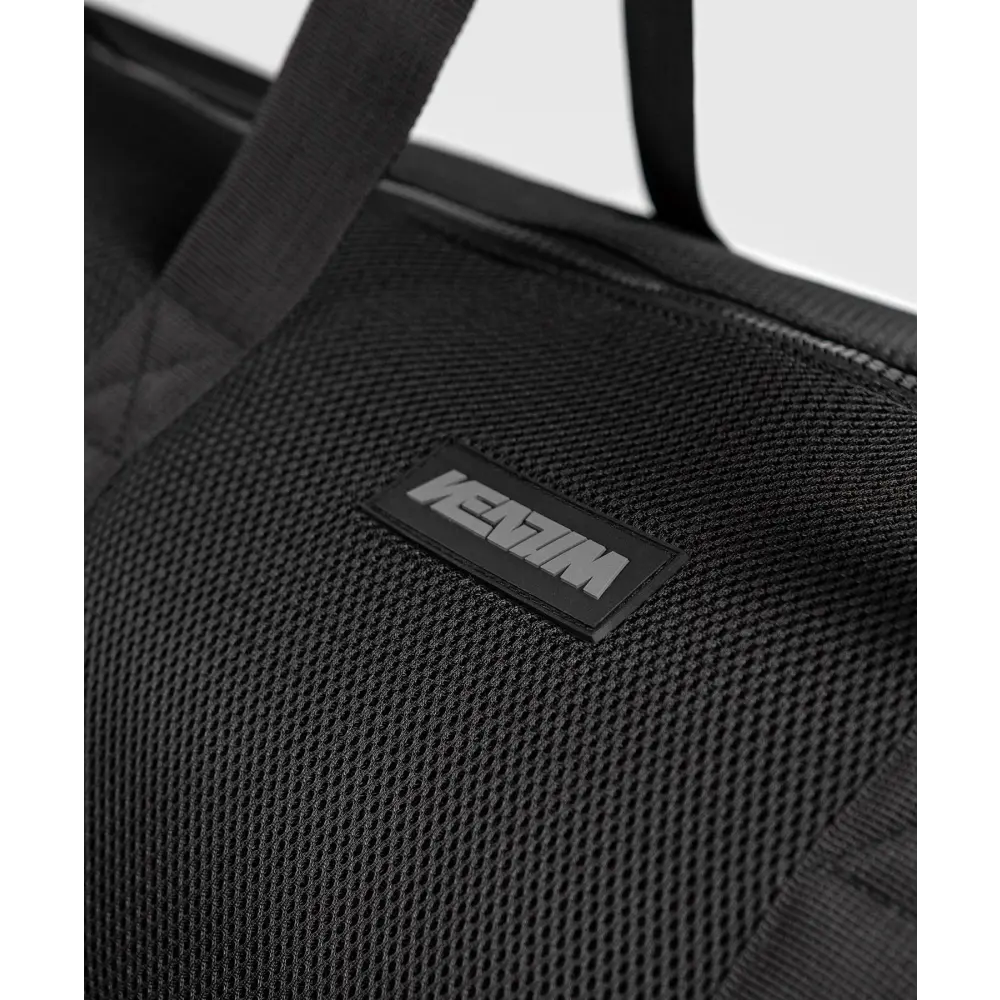 Venum Connect XL Duffle Bag - Black - MASA