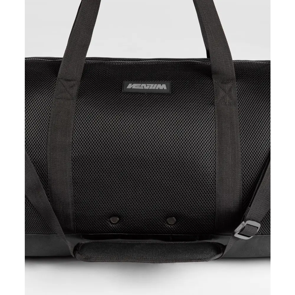 Venum Connect XL Duffle Bag - Black - MASA