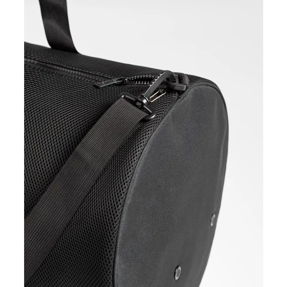 Venum Connect XL Duffle Bag - Black - MASA