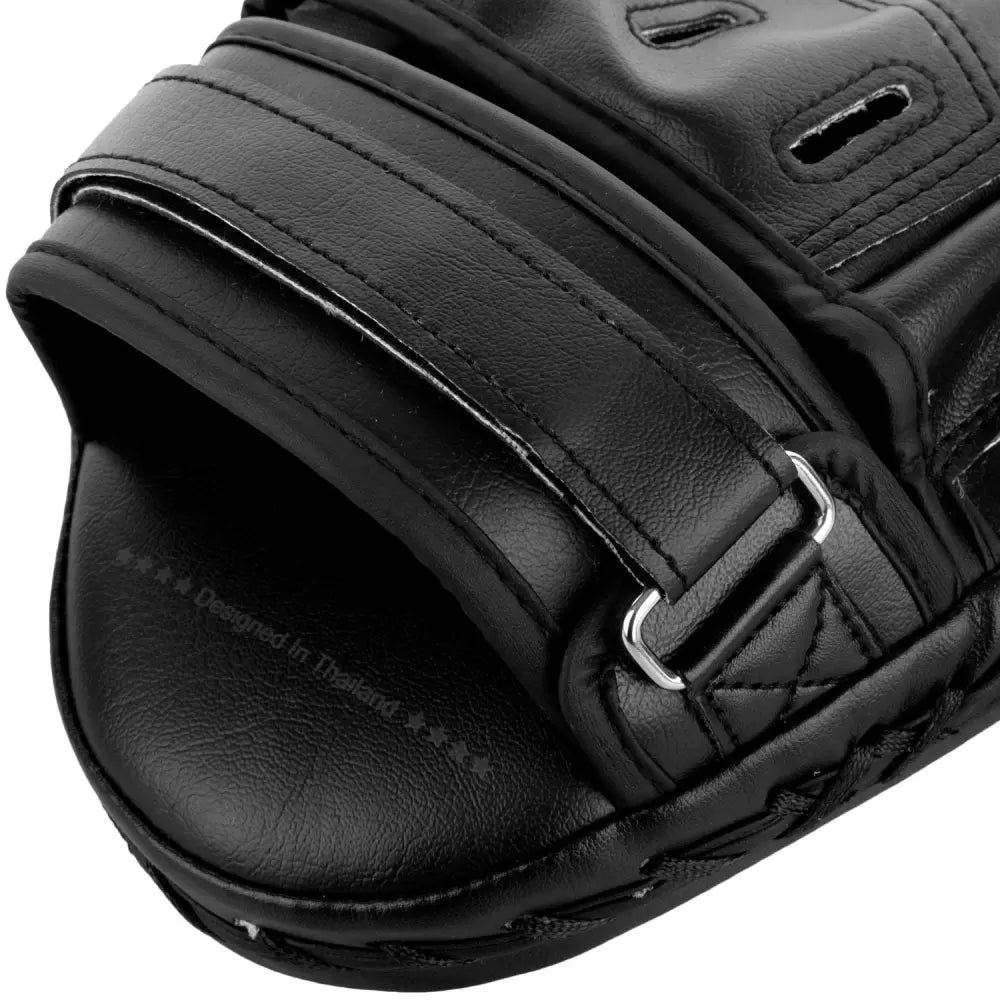 Venum Light Focus Mitts - Black - MASA